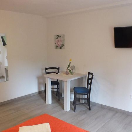 Guest House Ema Грабовац Екстериор снимка