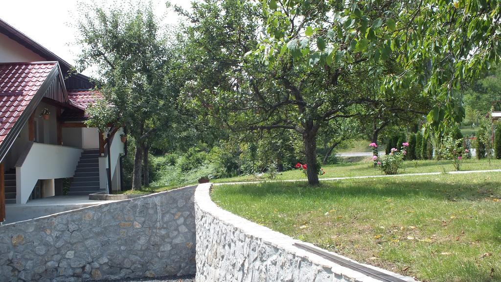Guest House Ema Грабовац Екстериор снимка