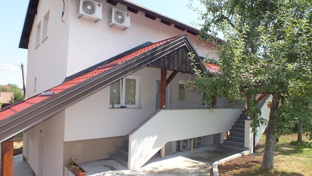 Guest House Ema Грабовац Екстериор снимка