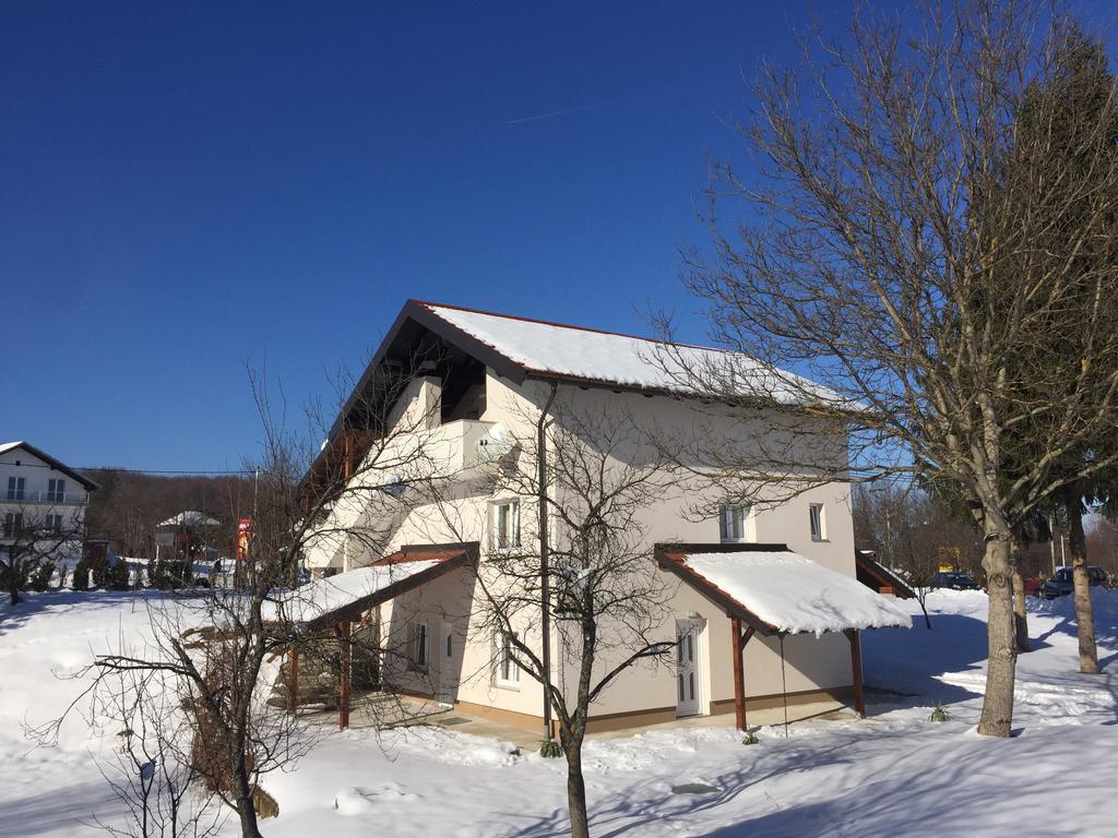Guest House Ema Грабовац Екстериор снимка