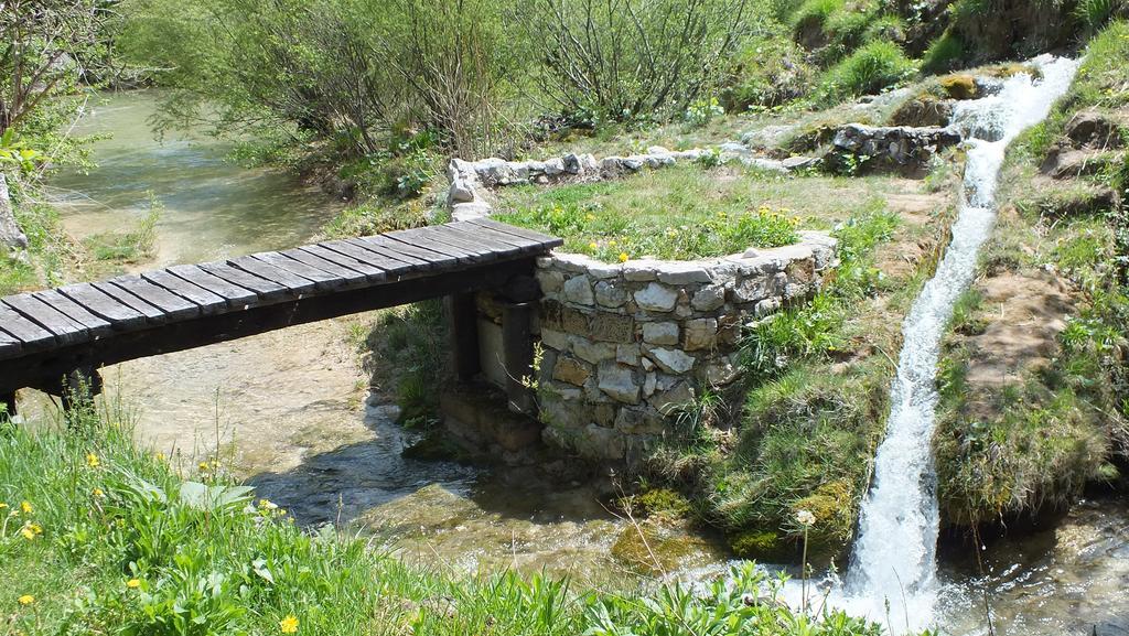 Guest House Ema Грабовац Екстериор снимка