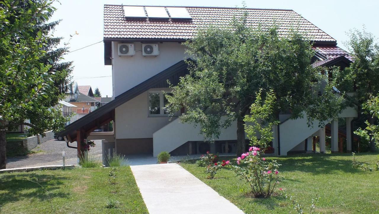 Guest House Ema Грабовац Екстериор снимка