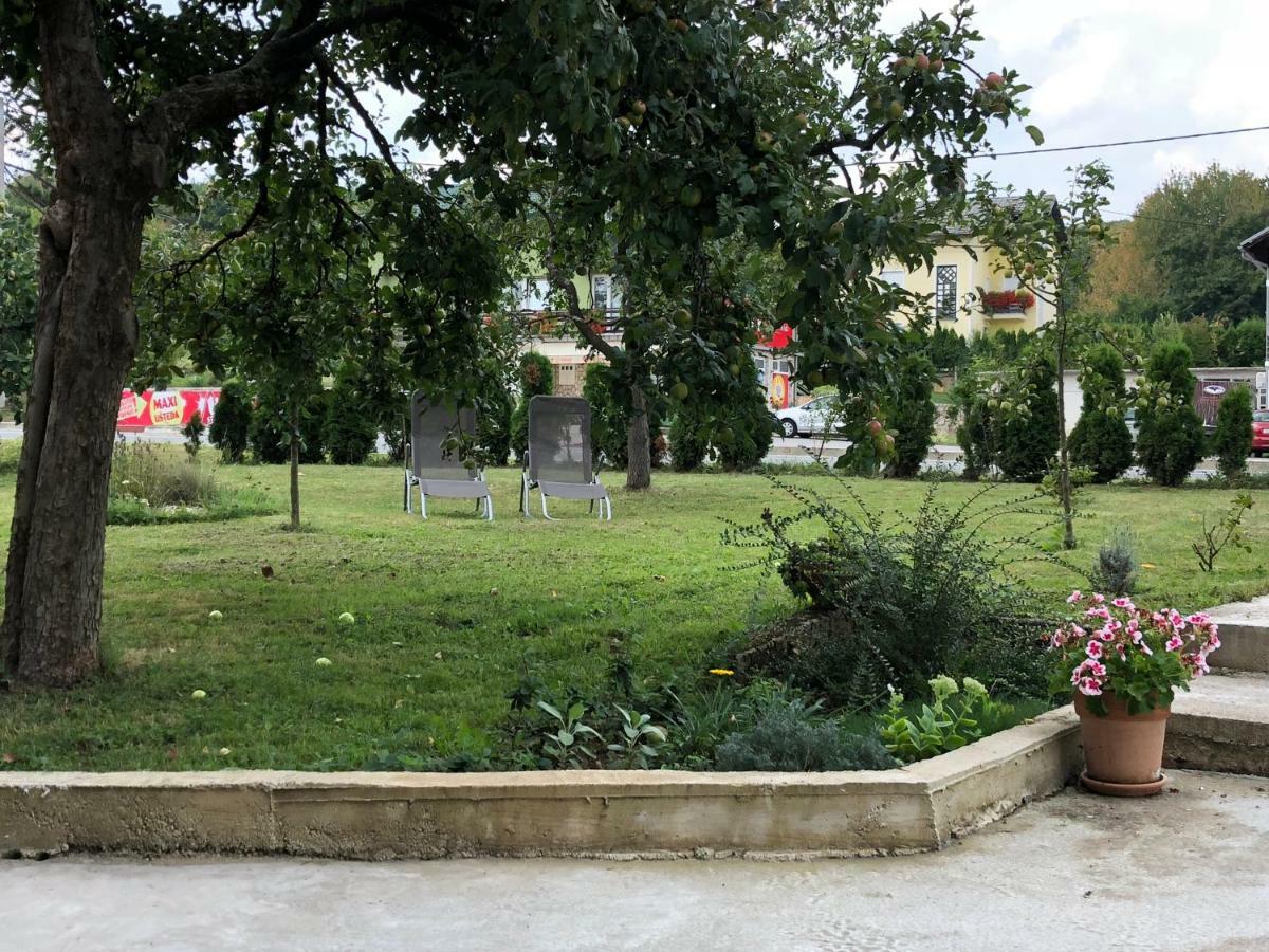 Guest House Ema Грабовац Екстериор снимка